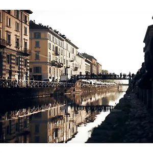  Apartment Taking A Walk In The Beating Heart Of Navigli Italien