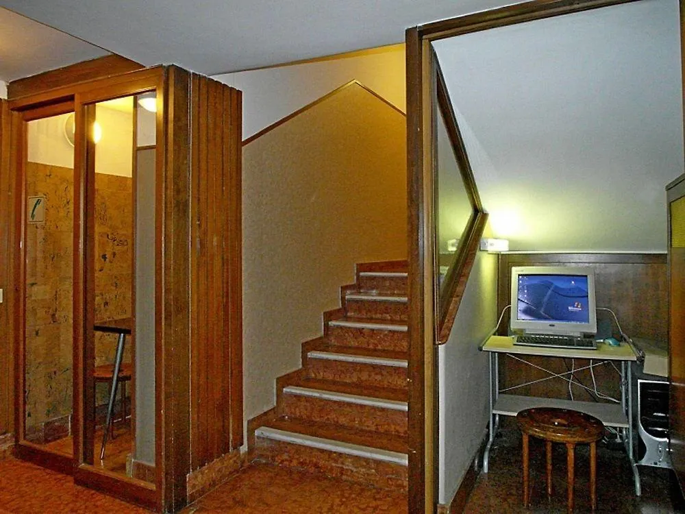 Hotel Nova Domus Aurelia Rome 3*,